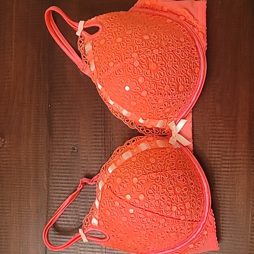 Victoria's Secret push up bra